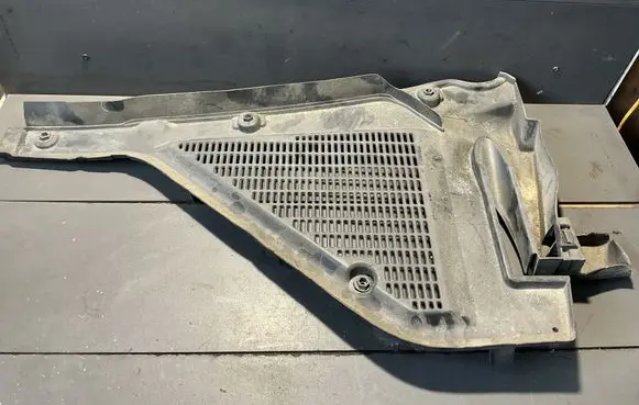 BMW X5 E70 Cabin air micro filter cap 6945583