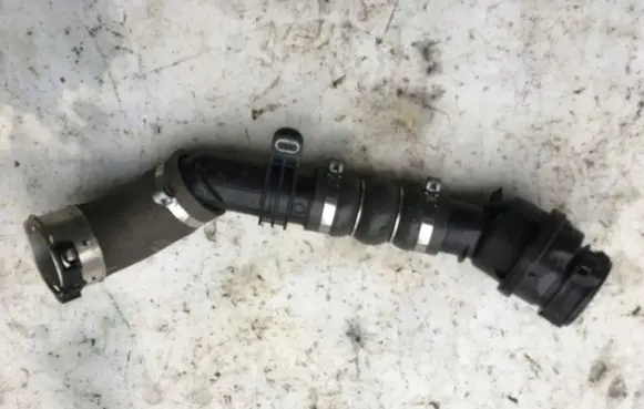 Renault Clio V Intercooler hose/pipe