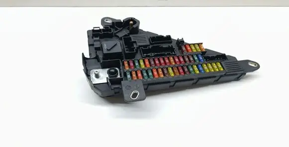 BMW 5 E60 E61 Fuse module 9138830