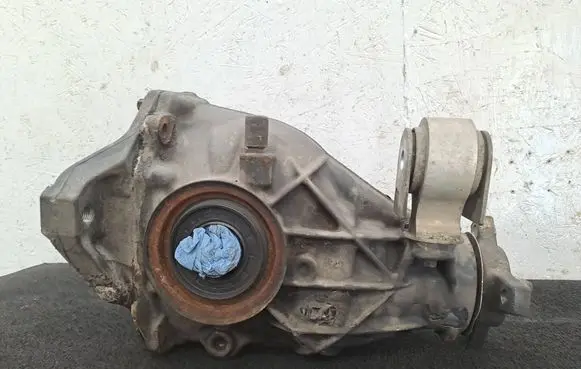 Mercedes-Benz E W212 Rear differential A2093510205 A2043510408