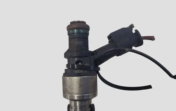 Audi Q5 SQ5 8R Fuel injector 06E036P 104390520