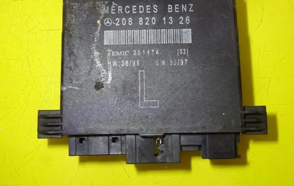 Mercedes-Benz CLK A208 C208 Door control unit/module 2088201326