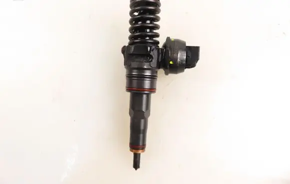 Fuel injector