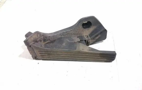 Volkswagen Golf Plus Accelerator throttle pedal 1K1721503S