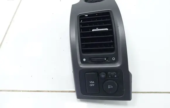 Honda CR-V Dashboard side air vent grill/cover trim 77620SWA
