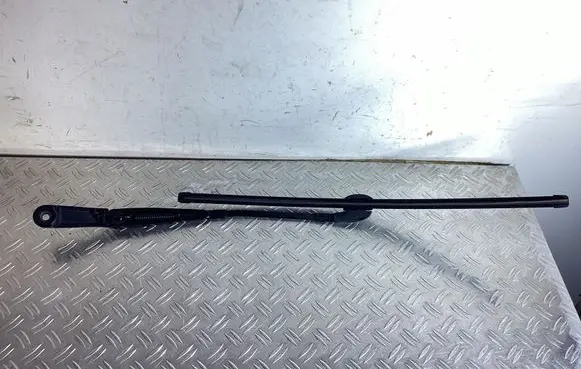 Front wiper blade arm