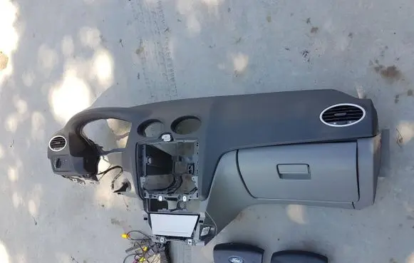 Ford Focus Dashboard 