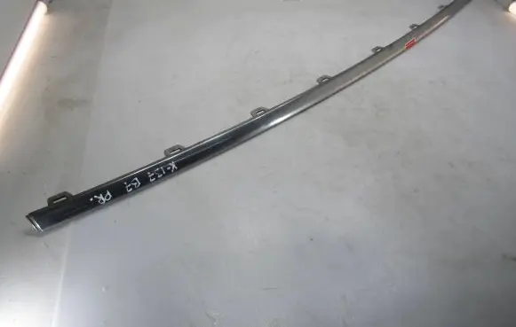 Volkswagen PASSAT B7 Front bumper splitter molding 3AA853765