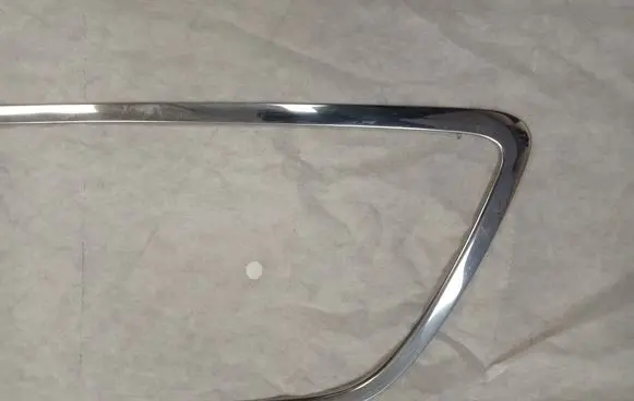 Chrysler Pacifica Rear side glass trim 68227297A 68227297
