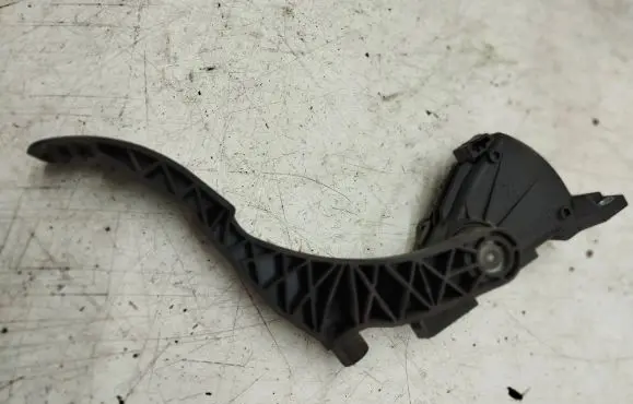 Volkswagen Golf IV Accelerator throttle pedal 1J1721503H 6PV00777001
