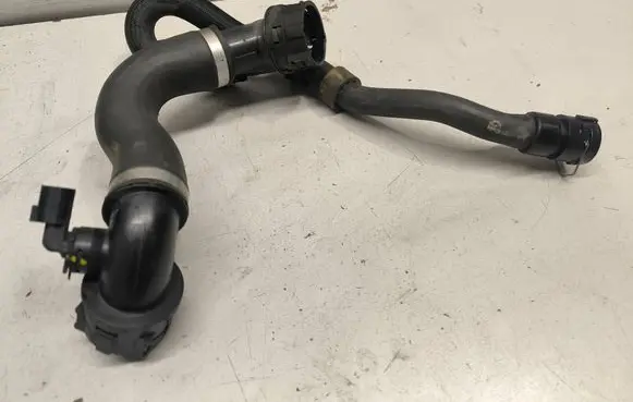 Land Rover Evoque I Engine coolant pipe/hose GJ328286BB