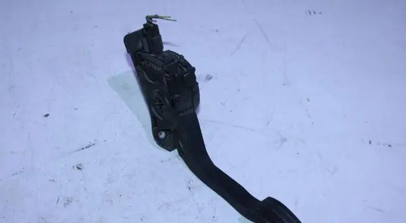 Ford C-MAX II Accelerator throttle pedal AV619F836AB 6PV01036834