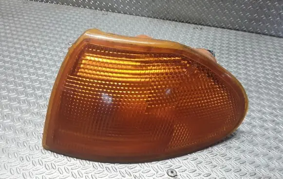 Opel Astra F Front indicator light 182070B