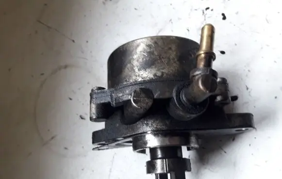 Fiat Punto (188) Vacuum pump