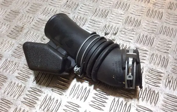 Toyota Auris E180 Turbo air intake inlet pipe/hose 178800T050 178820T010