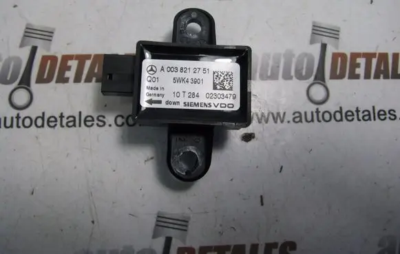 Mercedes-Benz S W221 Airbag deployment crash/impact sensor A0038212751