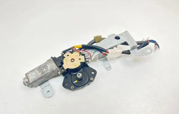 Toyota Corolla Verso E121 Sunroof motor/actuator 8573044010 16820004920