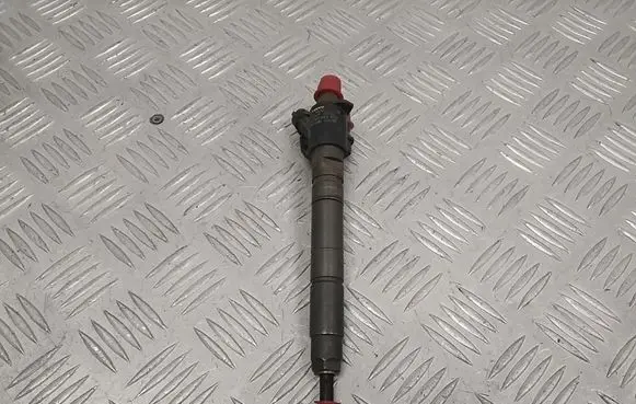 Volvo XC60 Fuel injector 31272690