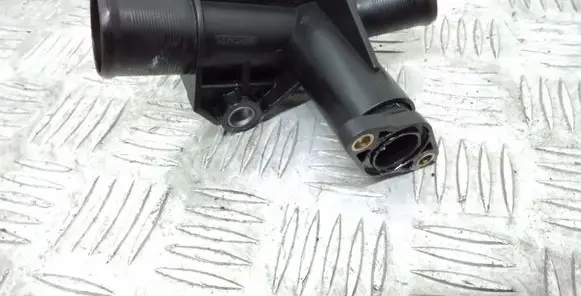 Volvo V60 Engine coolant pipe/hose 9671124980