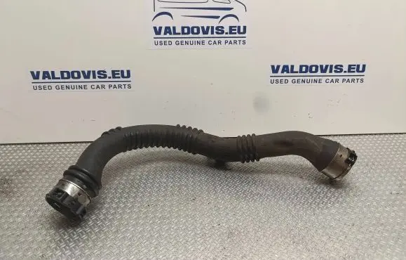 Opel Vivaro Intercooler hose/pipe 144606126R 93867727