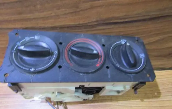 Audi A4 S4 B5 8D Climate control unit 200395a
