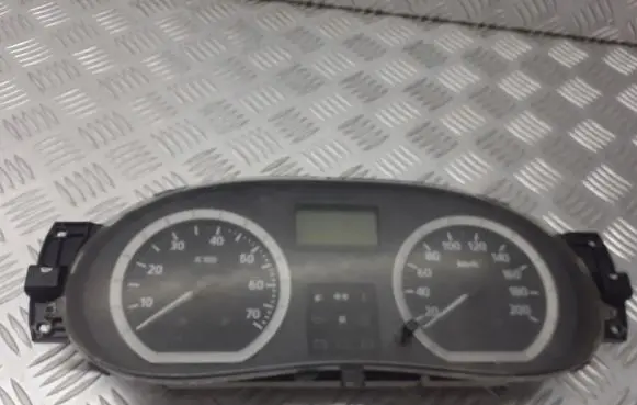 Dacia Logan I Tachometer 8200377739