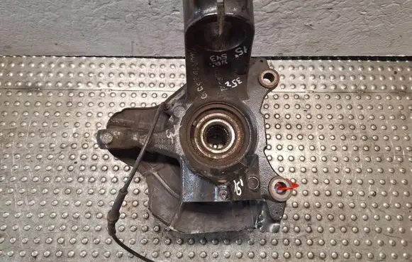 Peugeot Boxer Front wheel hub spindle knuckle S25062543