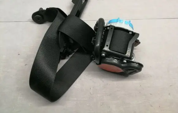Mercedes-Benz B W246 W242 Front seatbelt A2468602585