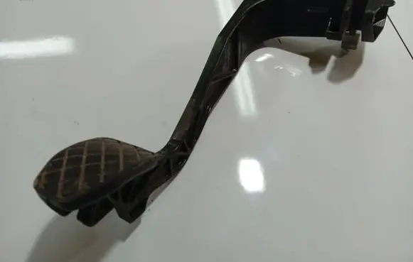 Audi A4 S4 B5 8D Clutch pedal 8D1721316A