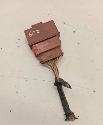 Peugeot 607 Fuel pump relay 9629945980