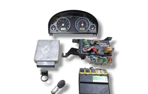 Engine ECU kit and lock set