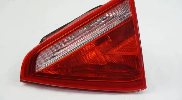 Audi A5 8T 8F Tailgate rear/tail lights 8T0945094