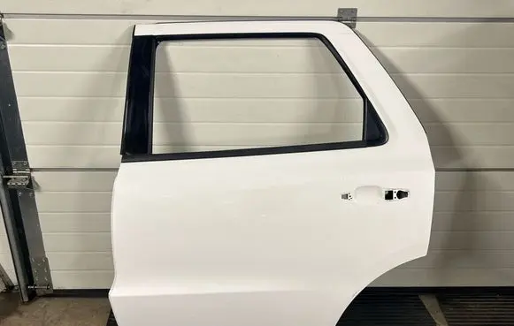 Dodge Durango III Rear door