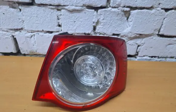 Volkswagen Jetta V Rear/tail lights 1K5945096G