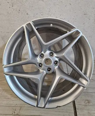 Ferrari F8 Spider R20 alloy rim 861251