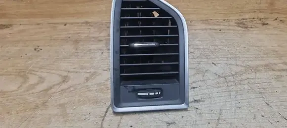 Volvo XC60 Dashboard side air vent grill/cover trim 31332730