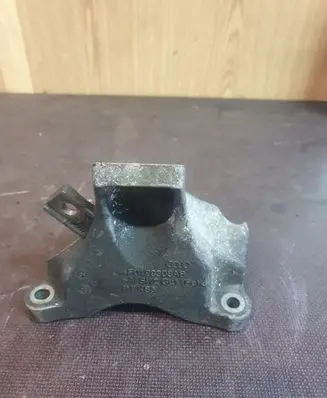 Audi A6 S6 C6 4F Engine mounting bracket 4F0199308AB