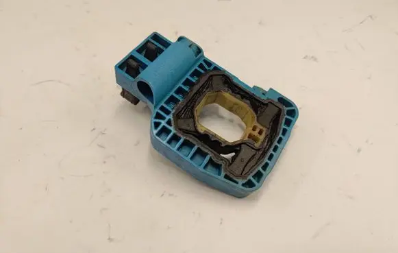 BMW 7 G11 G12 Radiator mount bracket 8632141 17118632141