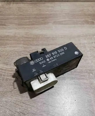 Seat Alhambra (Mk1) Coolant fan relay 357919506D 898722000