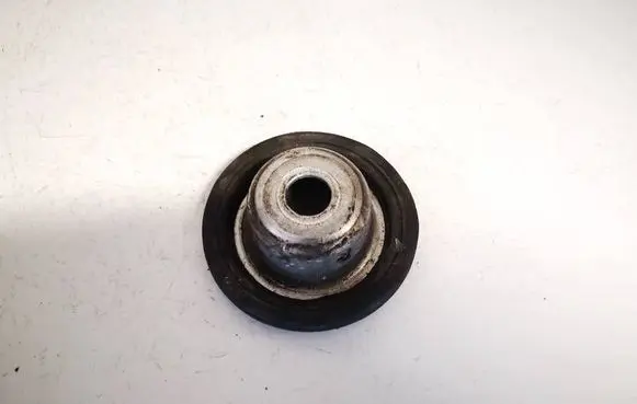Skoda Octavia Mk1 (1U) Front coil spring rubber mount 1j0412319c