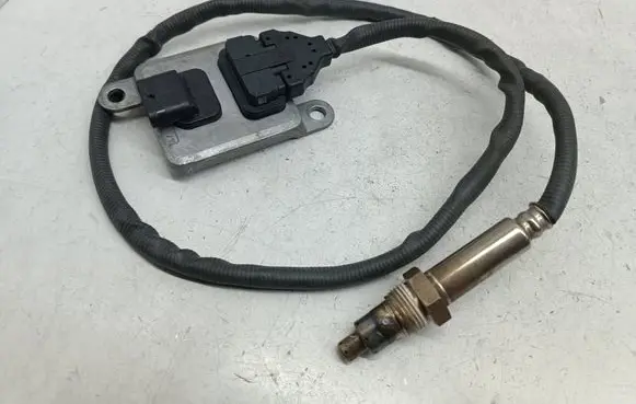 Mercedes-Benz C W205 Lambda probe sensor A0009051612 0009051612 A3C033987002