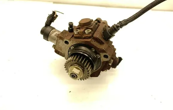 Nissan X-Trail T31 Fuel injection high pressure pump H8200690744