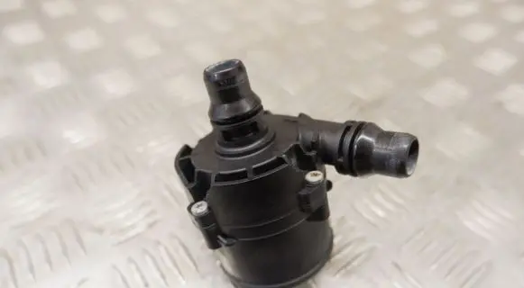 BMW X3 F25 Electric auxiliary coolant/water pump 7643949
