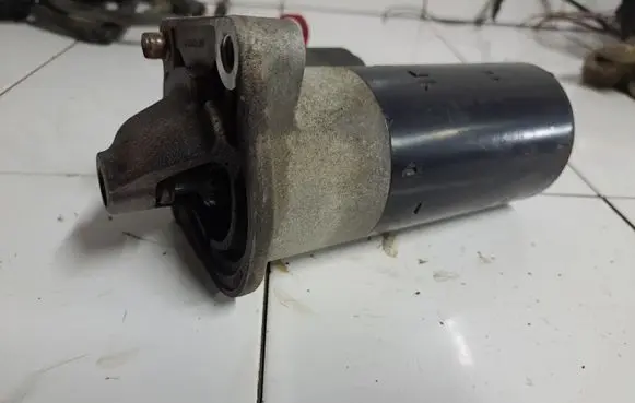 Volvo XC70 Starter motor 0001108167