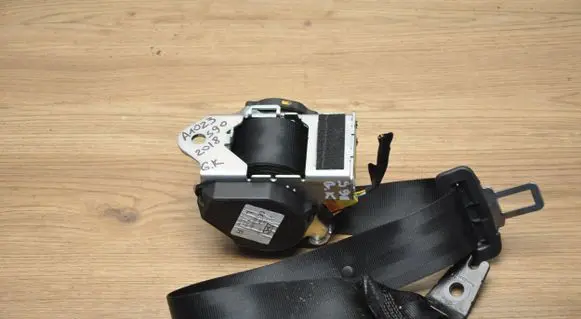 Volvo S90, V90 Rear seatbelt 39836042