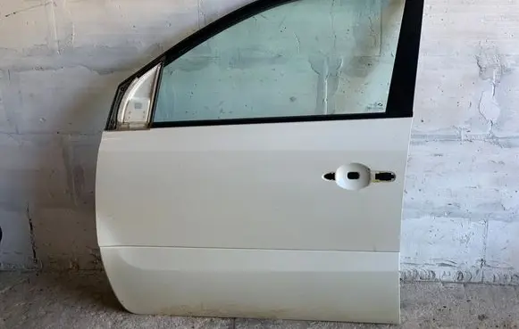 Renault Koleos I Front door