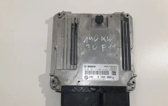 BMW 5 F10 F11 Engine control unit/module 8585380 0281031777