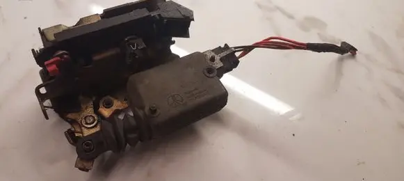 Renault Espace II Front door lock