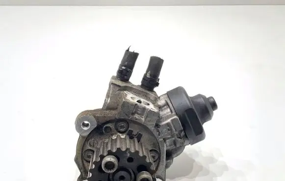 Audi A4 S4 B8 8K Fuel injection high pressure pump 0445010507