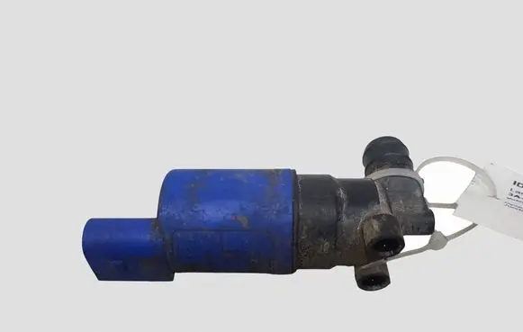 Volvo V60 Windscreen/windshield washer pump AV6113K082AA